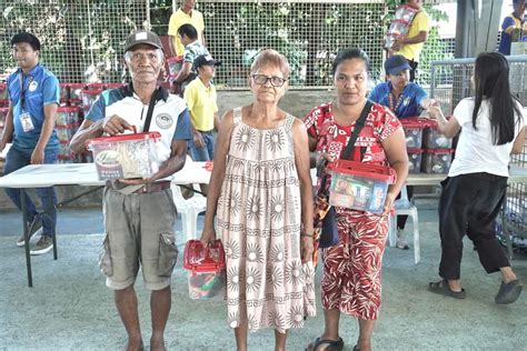 pamaskong handog sa libog na walang kapantay|Pamaskong Handog: Ligtas at makabuluhang pamamahagi sa .